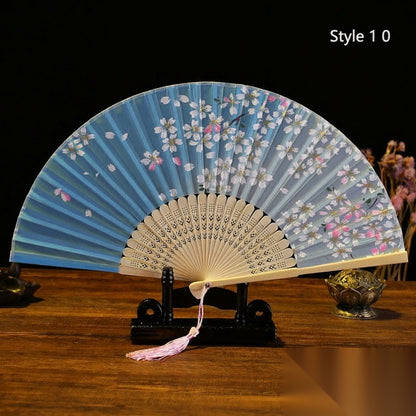 Eventail japonais en bambou et satin (14 couleurs) « Lavande »