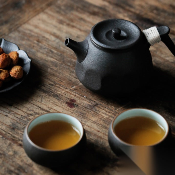 Service à thé japonais en céramique noire « Olivier »