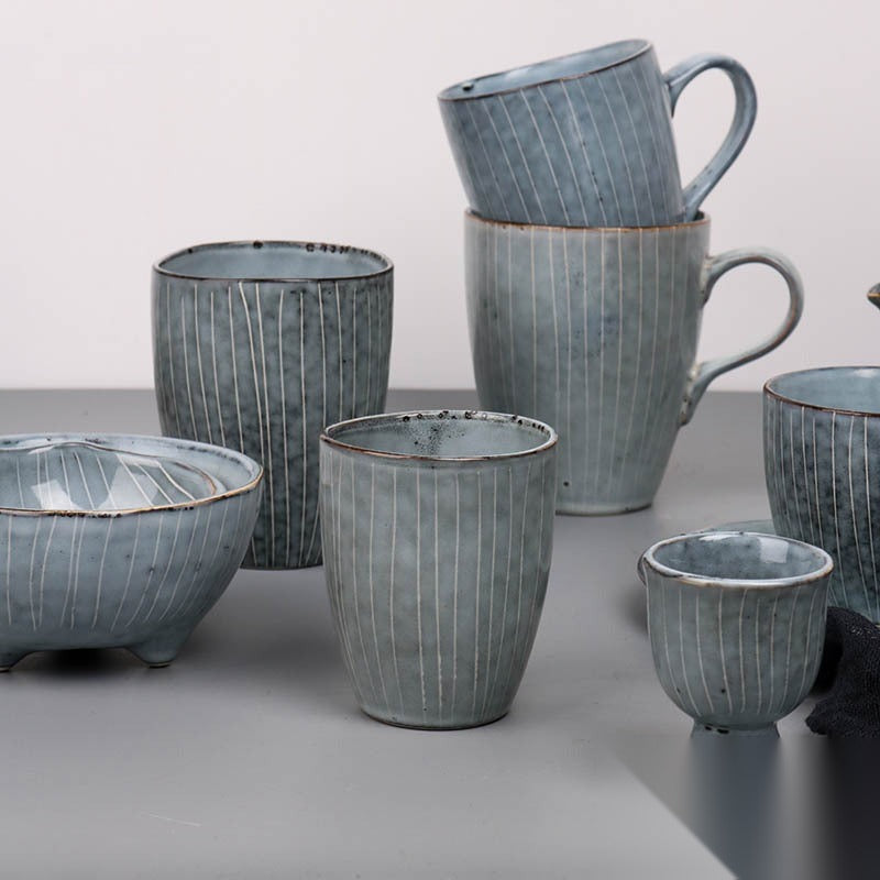 Vaisselle japonaise en céramique « Lotus »