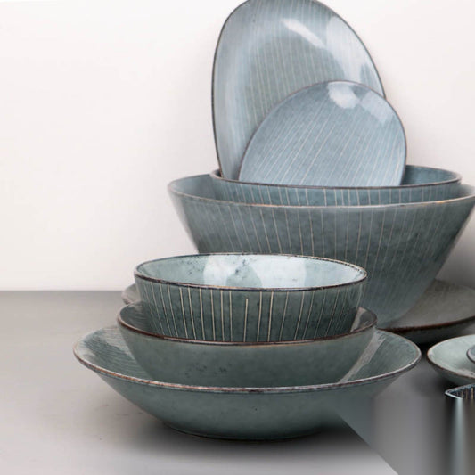 Vaisselle japonaise en céramique « Lotus »