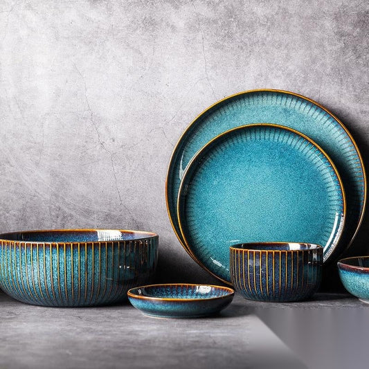 Vaisselle en porcelaine Collection « Noyer »